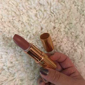 Charlotte Tilbury The Pillow Talk Look Lipstick